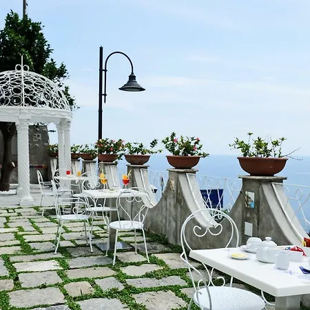 Bed and breakfast Guarracino 3*